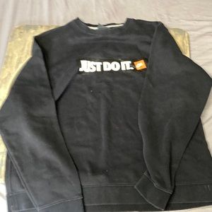 1 xl used Nike long sleeve sweat shirt
